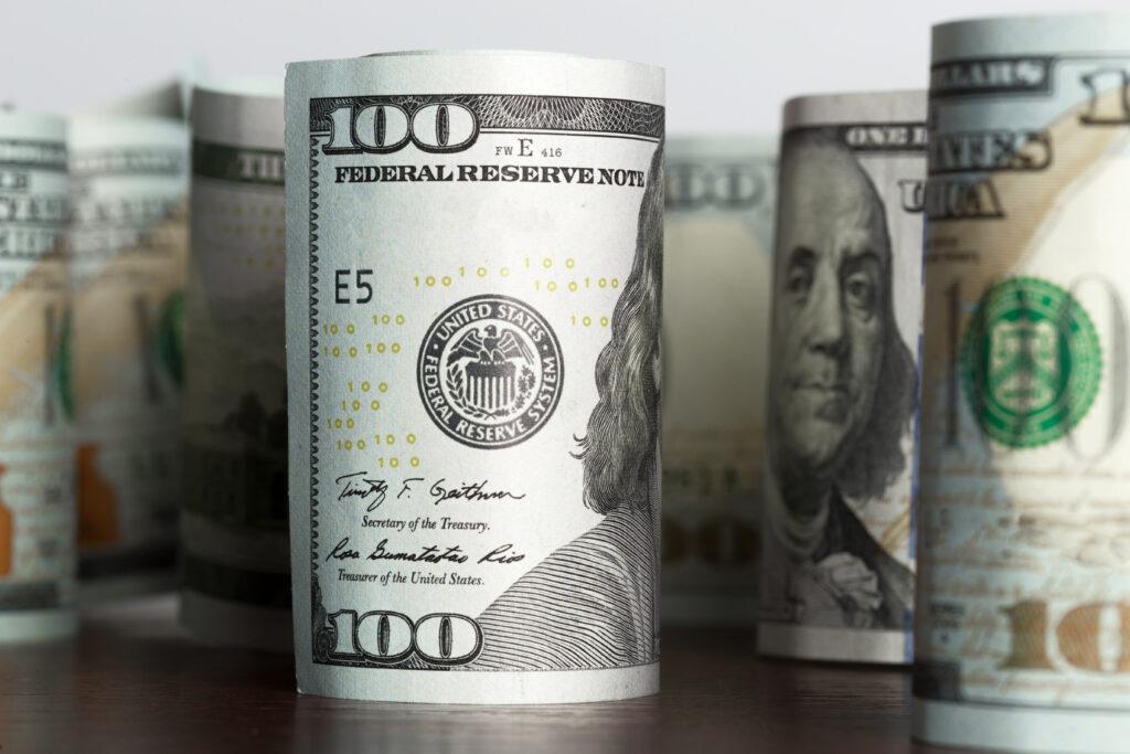 How to Invest $100 on Charles Schwab