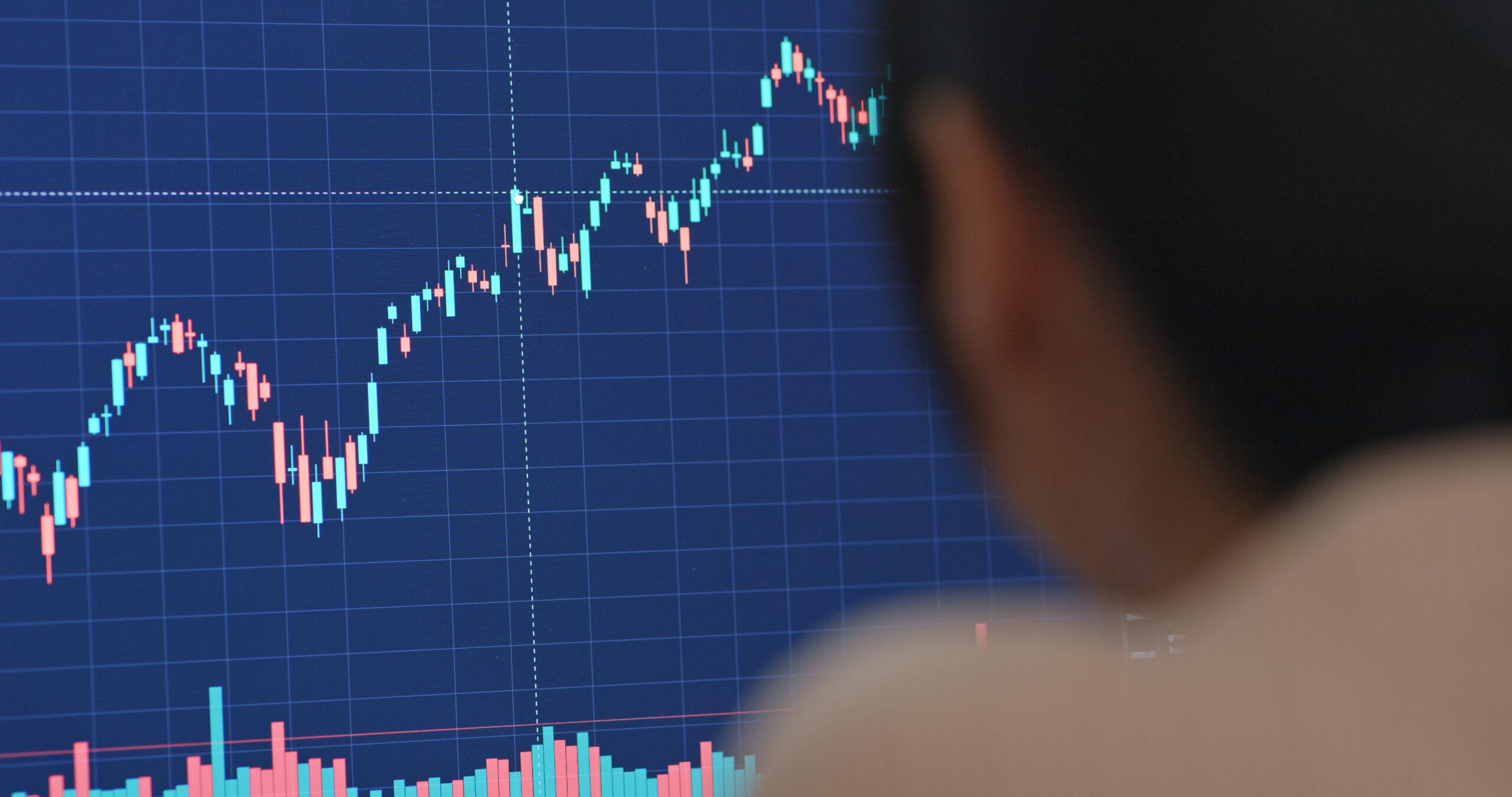 What Should Beginners Invest in on SoFi